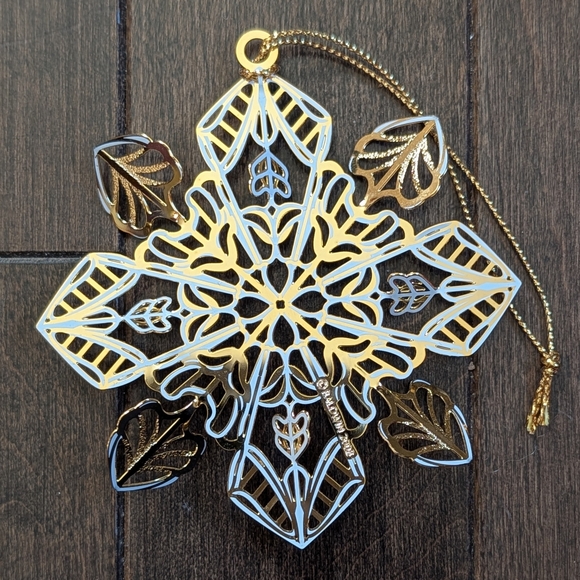 Baldwin Brass “Arctic Ice Flower” Ornament – 24kt Gold Finished Brass Snowflake - Picture 3 of 6
